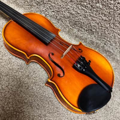 Unlabeled Violin 1/2 Size w/ Case & Bow image 2