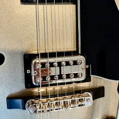 Godin limited Edition 5th Ave. Uptown with custom color and factory installed Bigsby. image 10