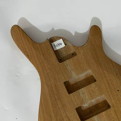 Solid Mahogany 4 String Bass Body image 9