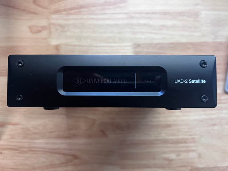 Universal Audio UAD-2 Satellite Thunderbolt — Quad Core DSP Accelerator 2014 - Black image 1