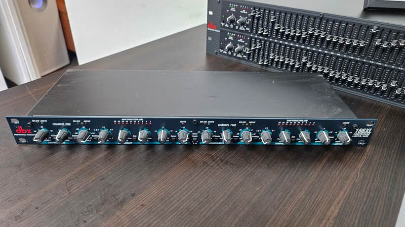 dbx 166xl fProessional Audio Compressor image 1
