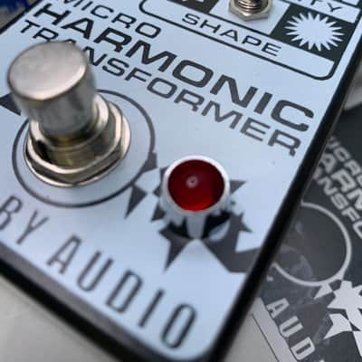 Death By Audio Micro Harmonic Transformer Fuzz 2014 - 2023 - White image 4