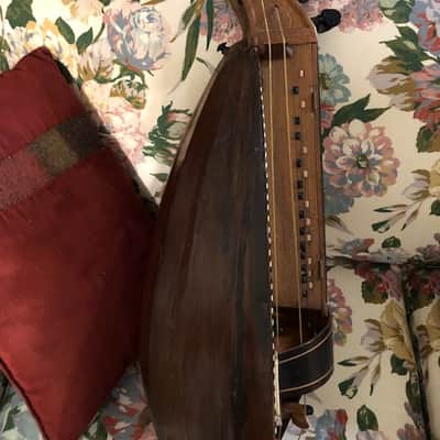 hurdy gurdy made by French maker Perreau 1742 hand made mid-18c - French polish image 4