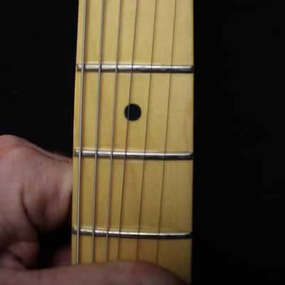 FENDER AMERICAN STRATOCASTER 2002 - 3 TONE SUNBURST image 3