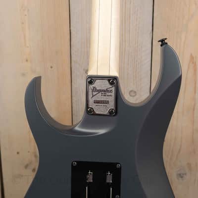 Ibanez RG550 Limited Edition 2026 - GRF Grey Flat image 6