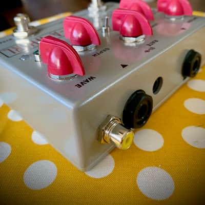 Cusack Music Tap-A-Whirl V3 - Silver / Red Knobs image 8