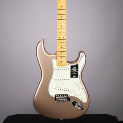 Fender American Professional Classic Stratocaster - Faded Firemist Gold with Rosewood Fingerboard, Includes Deluxe Gig Bag image 2