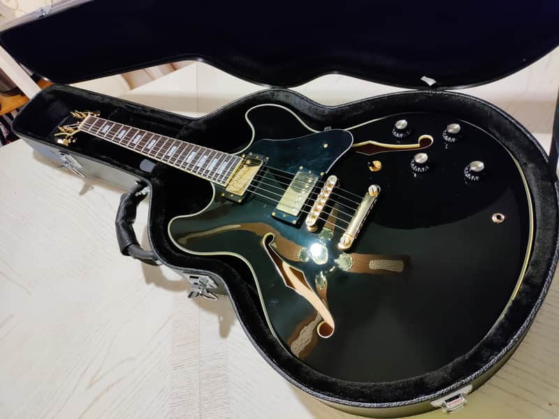 Sire Larry Carlton H7 - Black Includes Hard case image 1