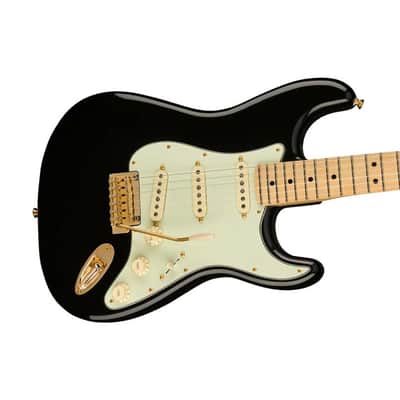Fender Limited Edition Player Stratocaster Electric Guitar w/Gold Hardware, Maple FB, Black image 5