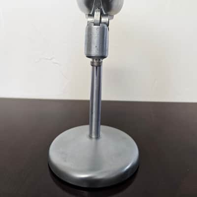 Vintage Turner 33D 1940's , working strong, desk stand. CABLE NOT INCLUDED, harp image 4