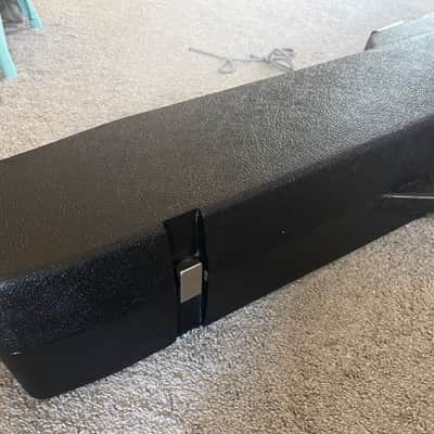 Epiphone Hardshell Chainsaw Guitar Case 80s - Black image 5