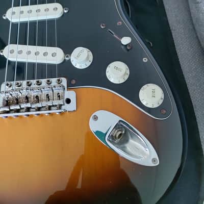 2006 Fender Classic Series '50s Stratocaster 2-Color Sunburst w/GIGBAG image 12
