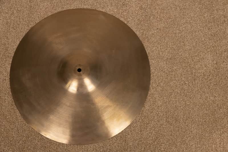 1970s Zildjian 18" Thin Stamp Crash Cymbal 1484g image 1