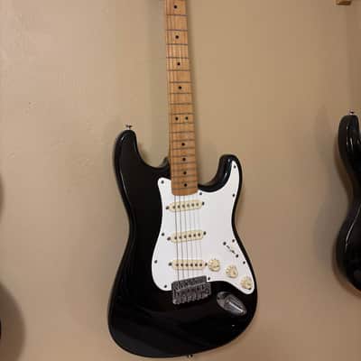 Fender "Squier Series" Standard Stratocaster with Maple Fretboard 1992 - 1996 - Black image 2