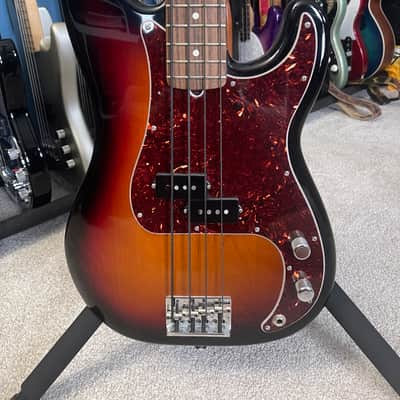 Fender American Standard Precision Bass with Rosewood Fretboard 2008 - 2016 - 3-Color Sunburst image 3