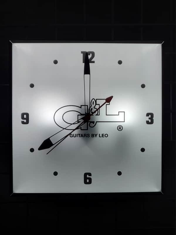 G & L Guitars Dealer Style Light-Up Clock Killer Cool Man Cave/Garage Item image 1