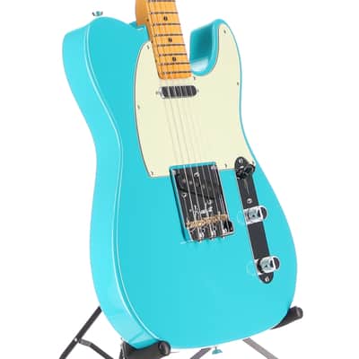 Fender American Professional II Telecaster, Maple Fingerboard, Miami Blue (J4) (68966) image 3