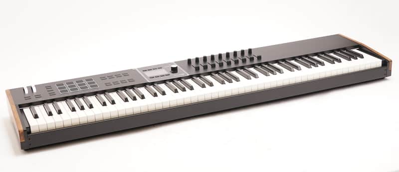 Arturia KeyLab 88 mk3 88-key Weighted Hammer-action Keyboard Controller (Black) image 1