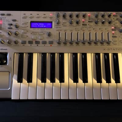Novation X-Station 25-Key 8-Voice Synthesizer with USB Interface