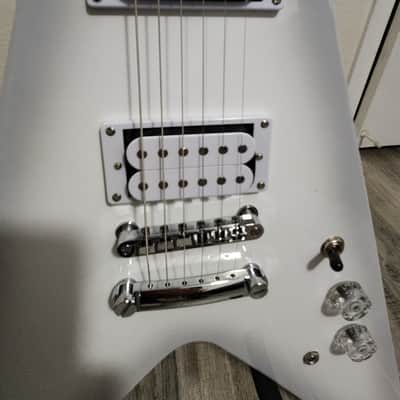 ChillCat "Snow Falcon" MINT! Upgraded w locking tuners image 4