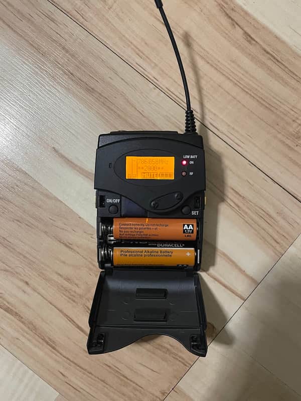 Sennheiser EK 2000 Diversity Receiver Freq Range 718-790 MHz. image 1