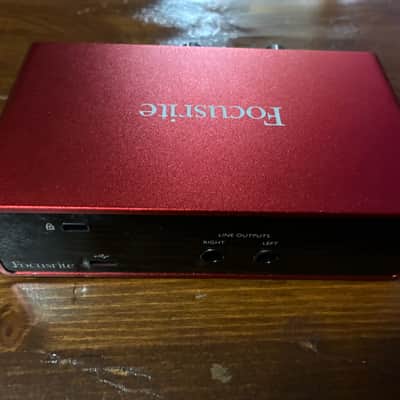 Focusrite Scarlett Solo 3rd Gen USB Audio Interface 2019 - Present - Red / Black image 3