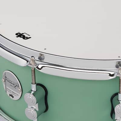 PDP Concept Maple 5.5x14 Satin Seafoam FinishPly Snare image 4