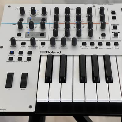 Roland Gaia 2 37-Key 22-Voice Synthesizer 2023 - Present - Silver + Original PSU image 3