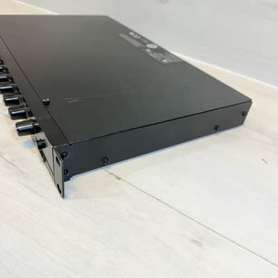 Crown 28M 1U Rackmount Commercial Mixer / Zone Mixer – Multi-Input, Dual Master Output 2000's image 8