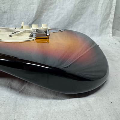Fender American Stratocaster Guitar with Case 2000 - 3-Color Sunburst / Rosewood fingerboard image 19