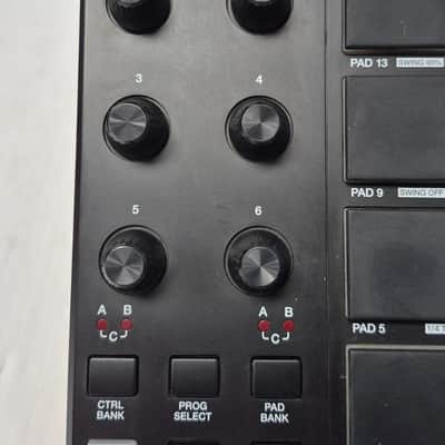 Akai MPD218 2015 - Present - Black image 5