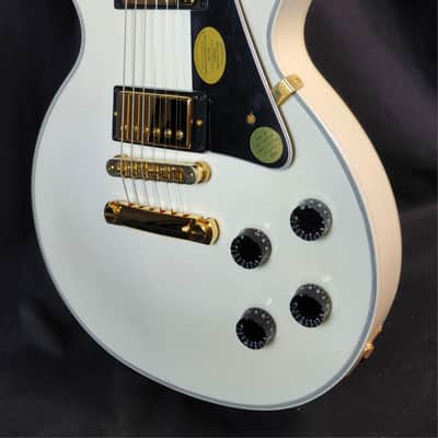 Gibson Vintage 2001 Les Paul Custom, Alpine White, Gold Hardware, w/HSC, Just Unboxed image 6