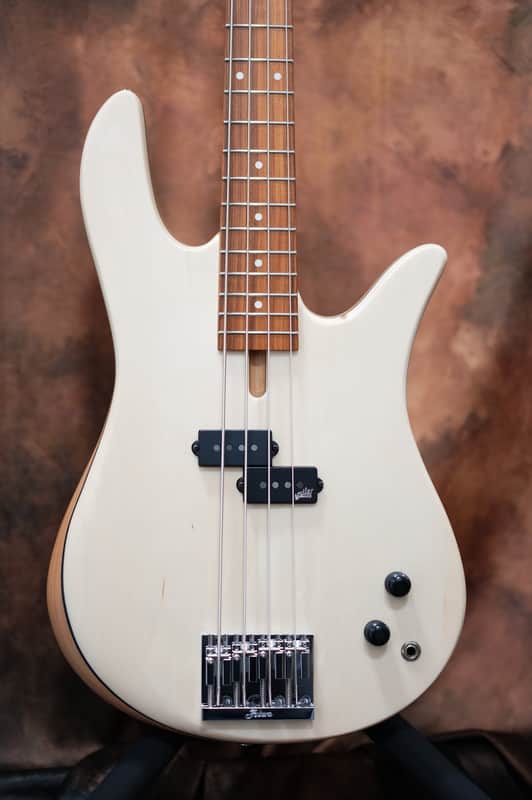 Fodera Monarch 4 Standard P image 1