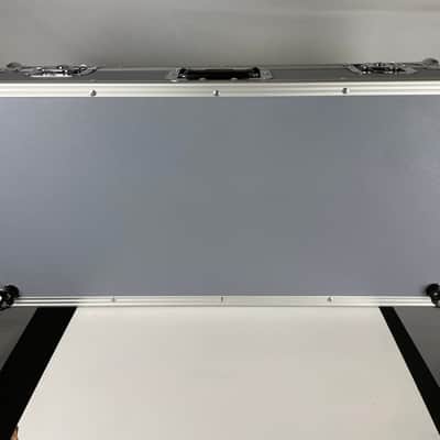 RockBoard QUAD 4.4 Pedalboard, 28.4" x 12.9" w/ Flight Case image 4
