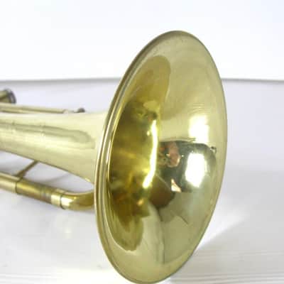 Conn Director Standard Trumpet, USA, Good Condition, with case & MP image 9