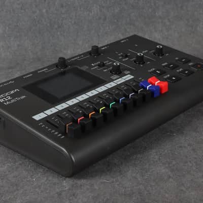 Zoom R12 Portable Multi-Track Recorder - 2nd Hand image 3