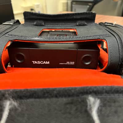 TASCAM DR-701D PCM Field Recorder with K-Tek Stingray MixPro Audio Bag and KSWB1 Waist Belt Kit image 7