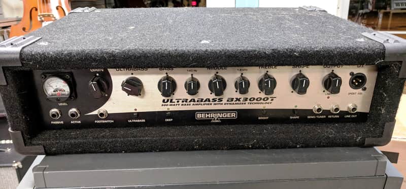 BEHRINGER ULTRABASS BX3000T ベースアンプヘッド中古品 Used Behringer Ultrabass BX3000T