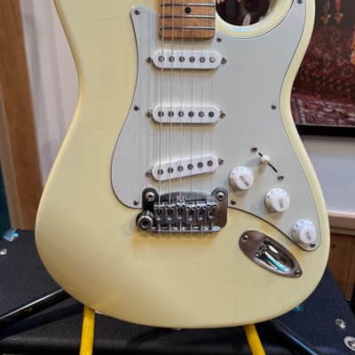 2025 G&L USA Custom Shop Icon Inspired Jimi Hendrix Legacy in Vintage White light Relic, reverse headstock, SSL2 pickups with Custom Shop Deluxe Gig Big! image 1