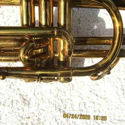 Holton Collegiate Cornet, 1940, Gold, Case, Very Clean image 9