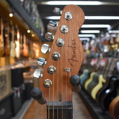 Fender American Acoustasonic Telecaster 2019 Sunburst w/Padded Gig Bag image 7