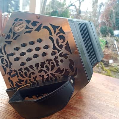 McNeela Swan Concertina (30b C/G) image 2