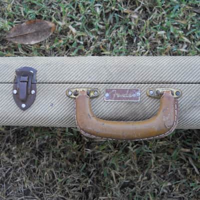 Vintage 1983 Roadworn Fender Tweed Reissue Guitar Case, Strat Tele, '52 '54 '56 '57 '59 '62 image 4