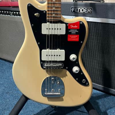 Fender Jazz Master - American Professional I - 2016 image 4