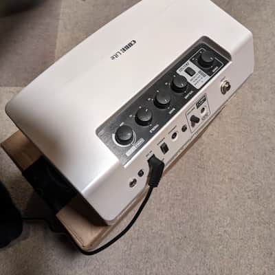 Roland Cube Lite 2-Channel 10-Watt 2x3" Guitar Combo 2014 - Present - White image 3