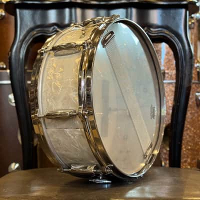 VINTAGE 1960's Gretsch 5.5x14 Renown Snare Drum in White Marine Pearl image 6