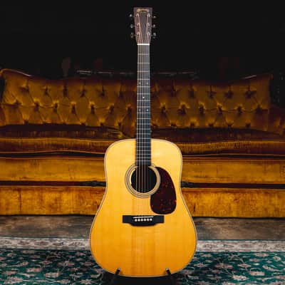 2018 Martin Custom Shop HD-28 Acoustic Guitar, VTS Spruce/Cocobolo w/OHSC - Used image 4