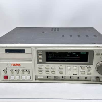 Fostex D-25 Professional DAT Master Recorder image 2