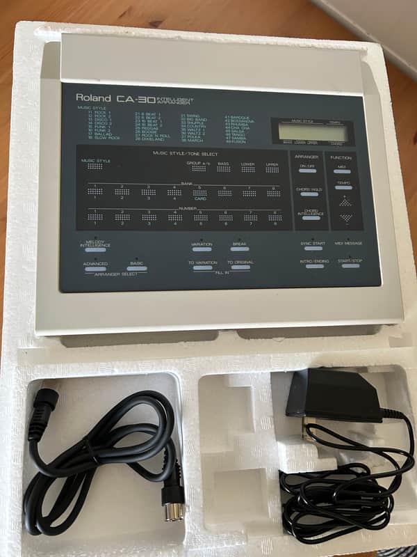 Roland Ca-30 intelligent arranger 1994 - White image 1