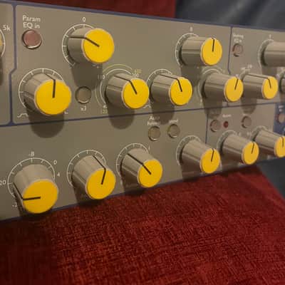 (Excellent Condition) Focusrite ISA 220 Session Pack Channel Strip 2002 - 2010 - Blue image 4